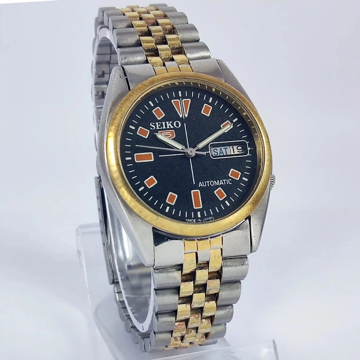 Seiko 5 Automatic 17 Jewels Black Dial 7009A Discover-Diamonds Physical