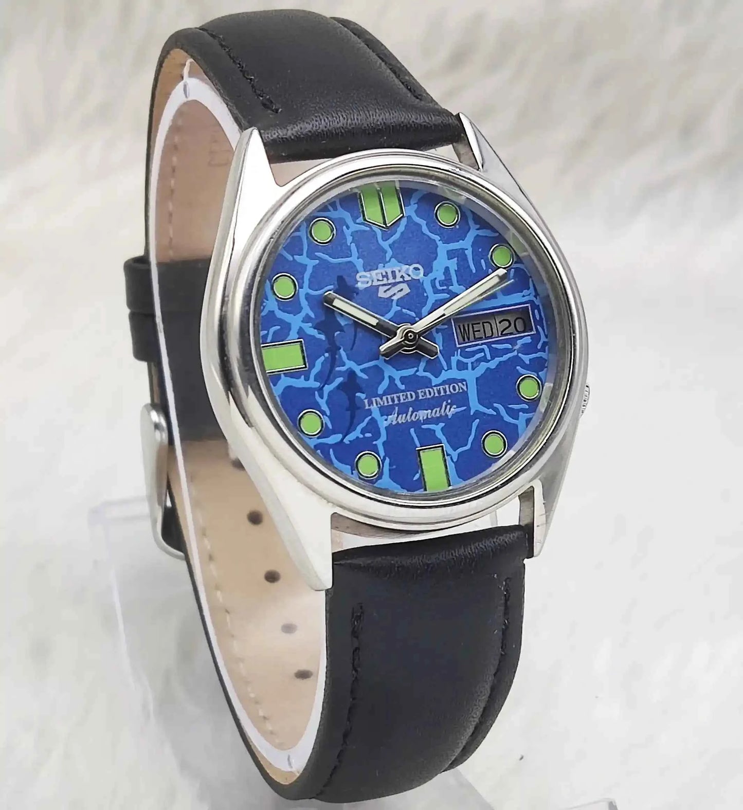 Seiko 5 Automatic Blue Dial Day Date 17 Jewels 7009A Watch