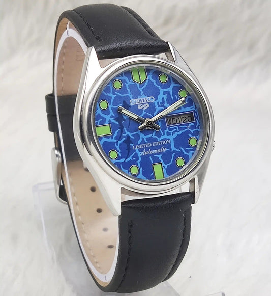 Seiko 5 Automatic Blue Dial Day Date 17 Jewels 7009A Watch Discover-Diamonds Physical