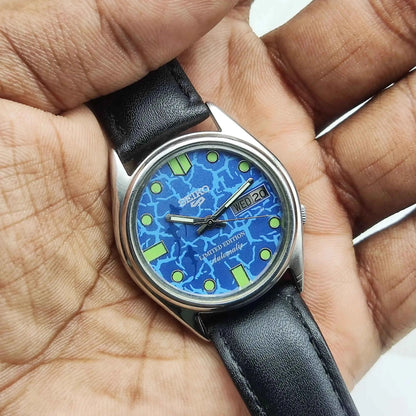 Seiko 5 Automatic Blue Dial Day Date 17 Jewels 7009A Watch