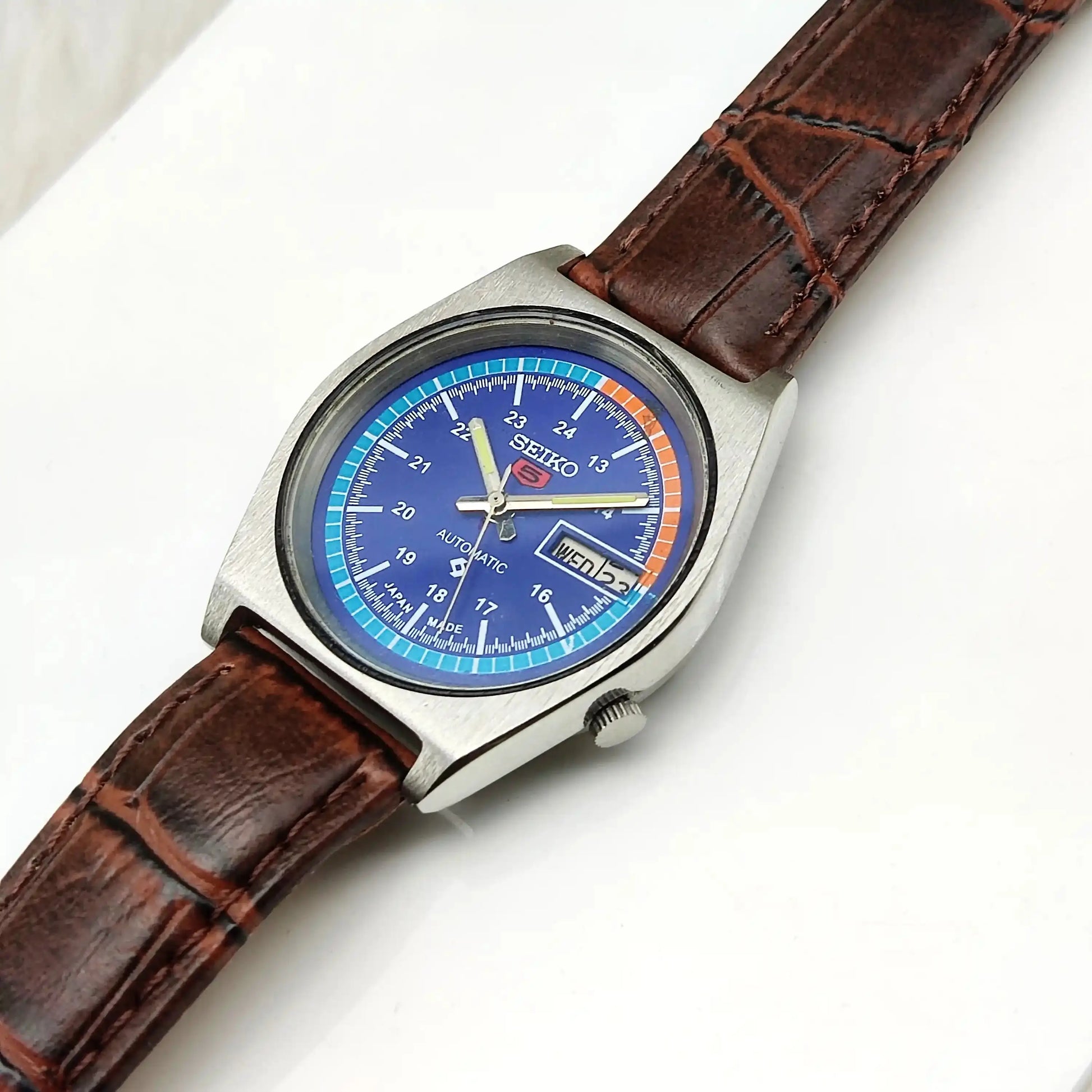Seiko 5 Automatic Blue Dial Stick Indices Day Date Function 21 Jewels 7019A Limited Edition