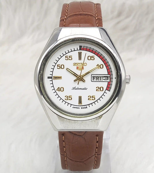 Seiko 5 Automatic White Dial English Numerals Indices A6319 Discover-Diamonds Physical