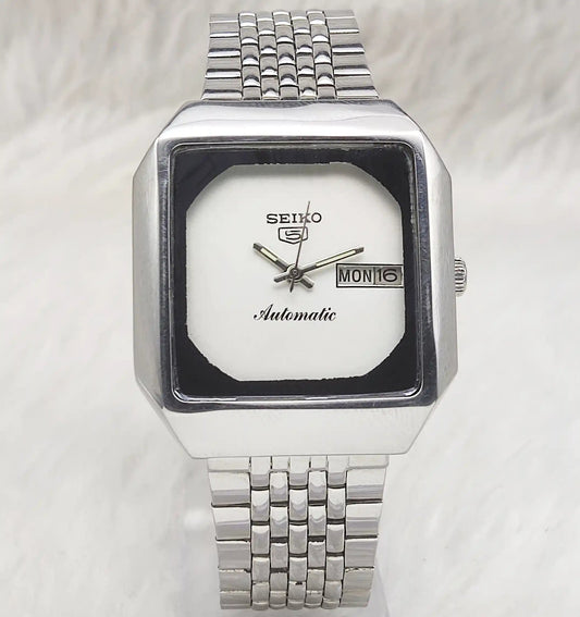 Seiko 5 Automatic Silver Dial Day Date 17 Jewels 6309A Watch Discover-Diamonds Physical