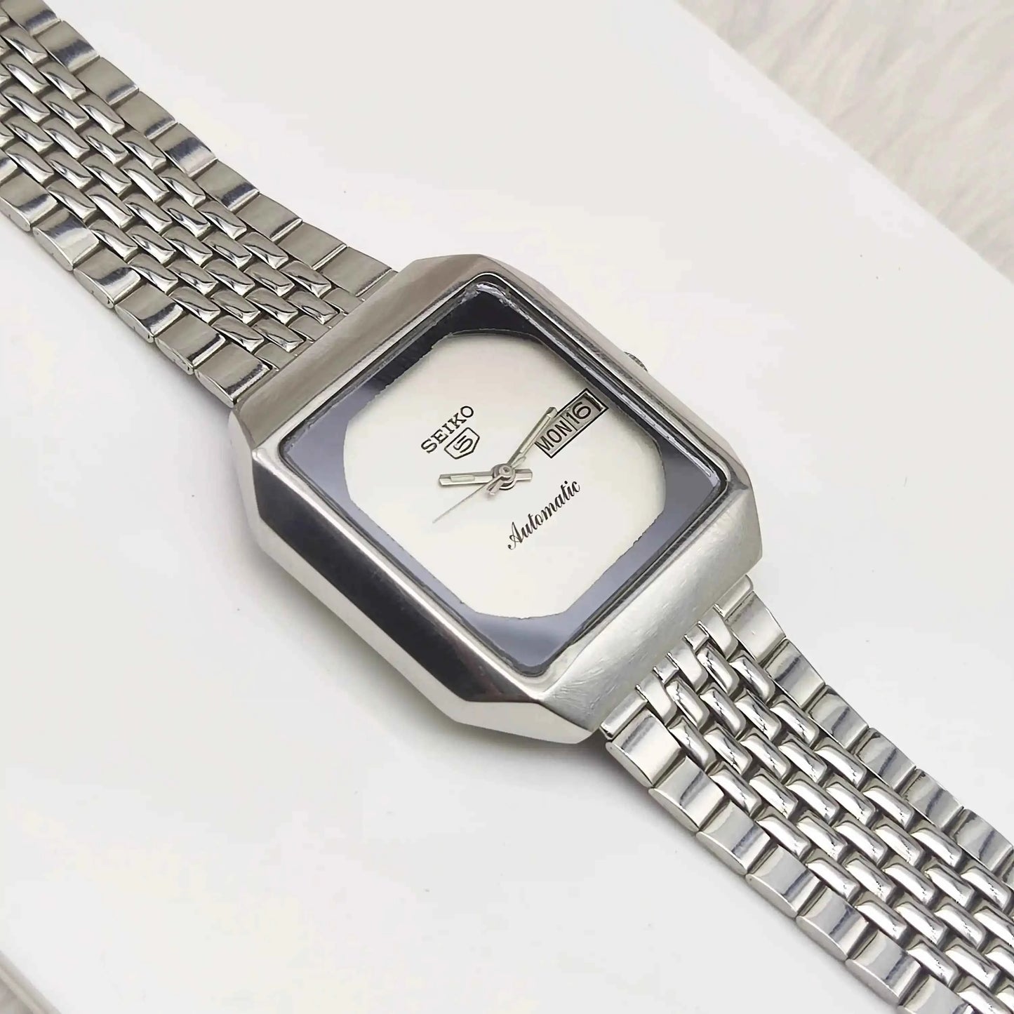 Seiko 5 Automatic Silver Dial Day Date 17 Jewels 6309A Watch