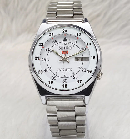 Seiko 5 Day Date Features 17 Jewels White Dial 7009A Automatic