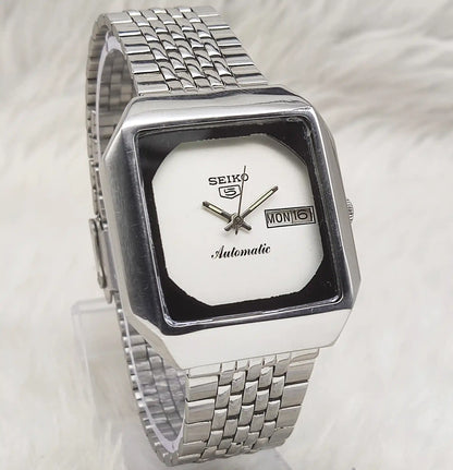 Seiko 5 6309A Automatic Silver Dial Day Date Features 17 Jewels Men's Watch