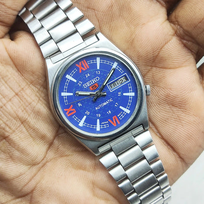 Seiko 5 7019A Automatic Blue Dial Day Date Features 17 Jewels Men's Automatic Watch