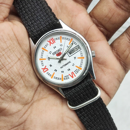 Seiko 5 Automatic 7009A White Dial Day Date and 17 Jewels Watch