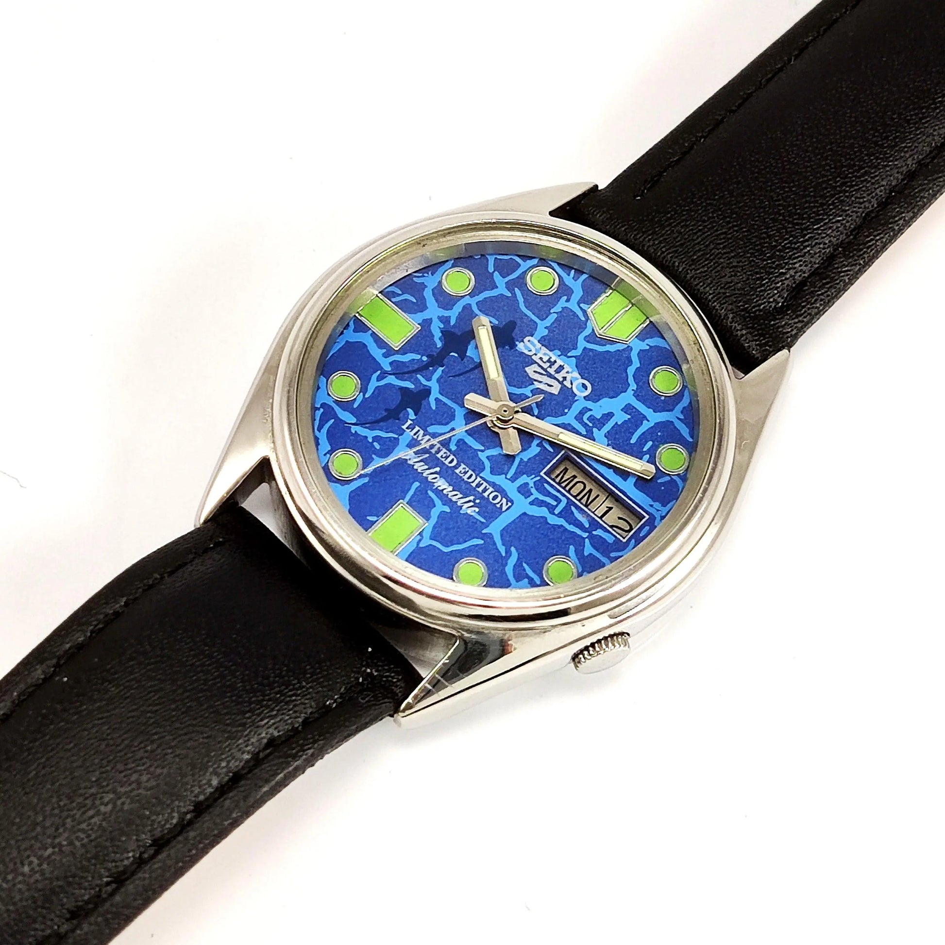 Seiko 5 Automatic-7009A Analog 17 Jewels Analog Day Date Blue Dial Men's Mechanical Watch - Discover-Diamonds