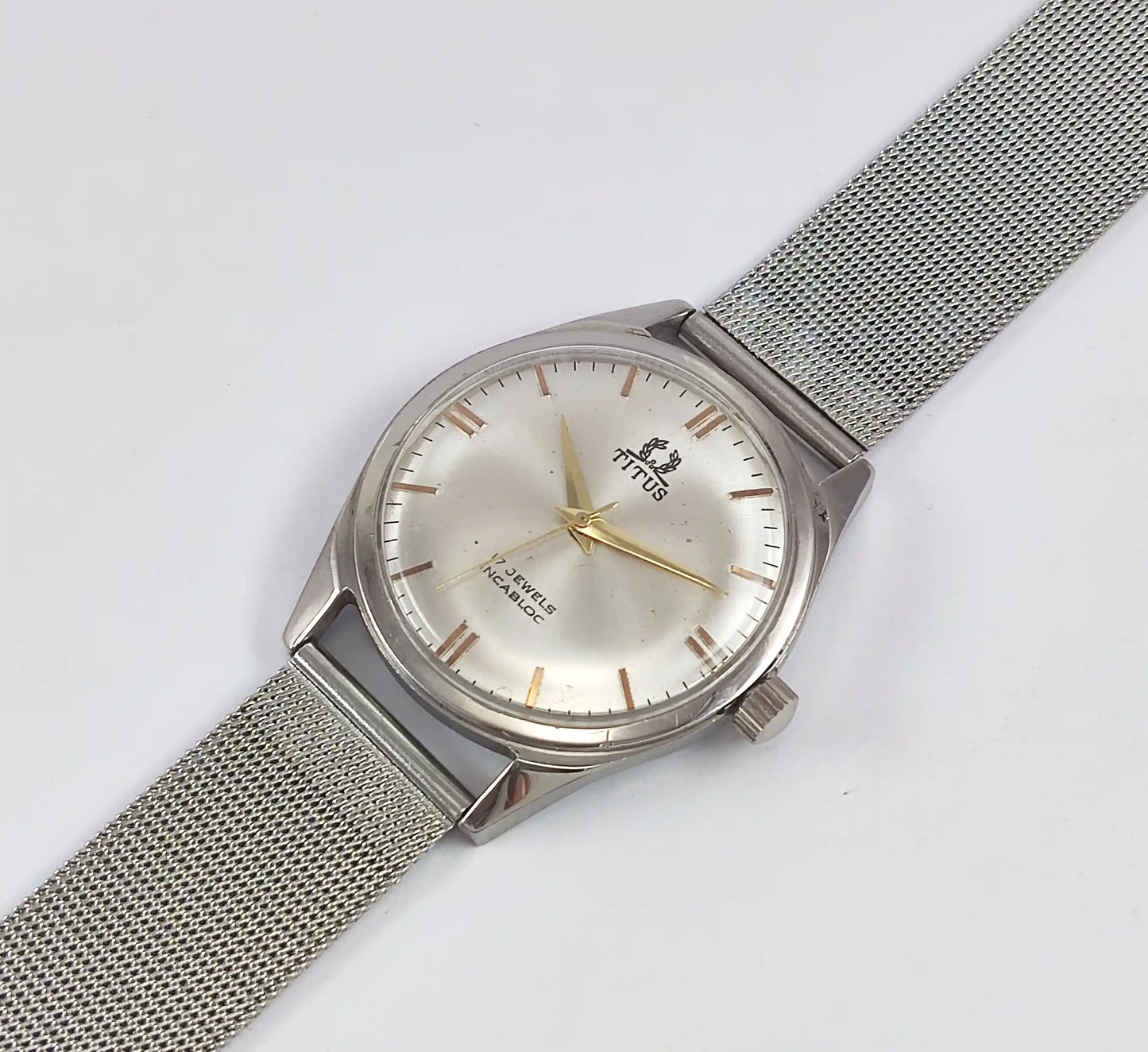 TITUS 17 Jewels Incabloc Silver Dial Swiss Made Handwinding Discover-Diamonds