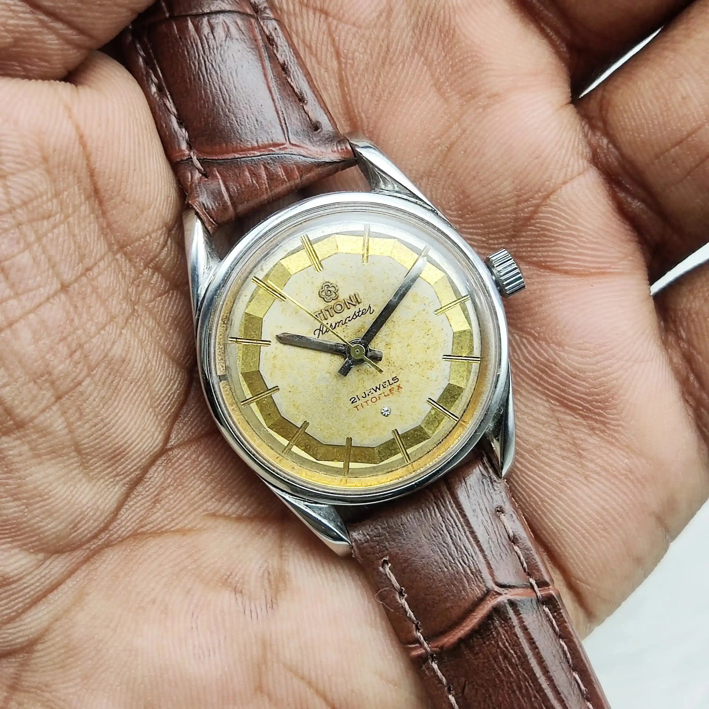 Titoni Airmaster 21 Jewels Titoflex Golden Dial Handwinding