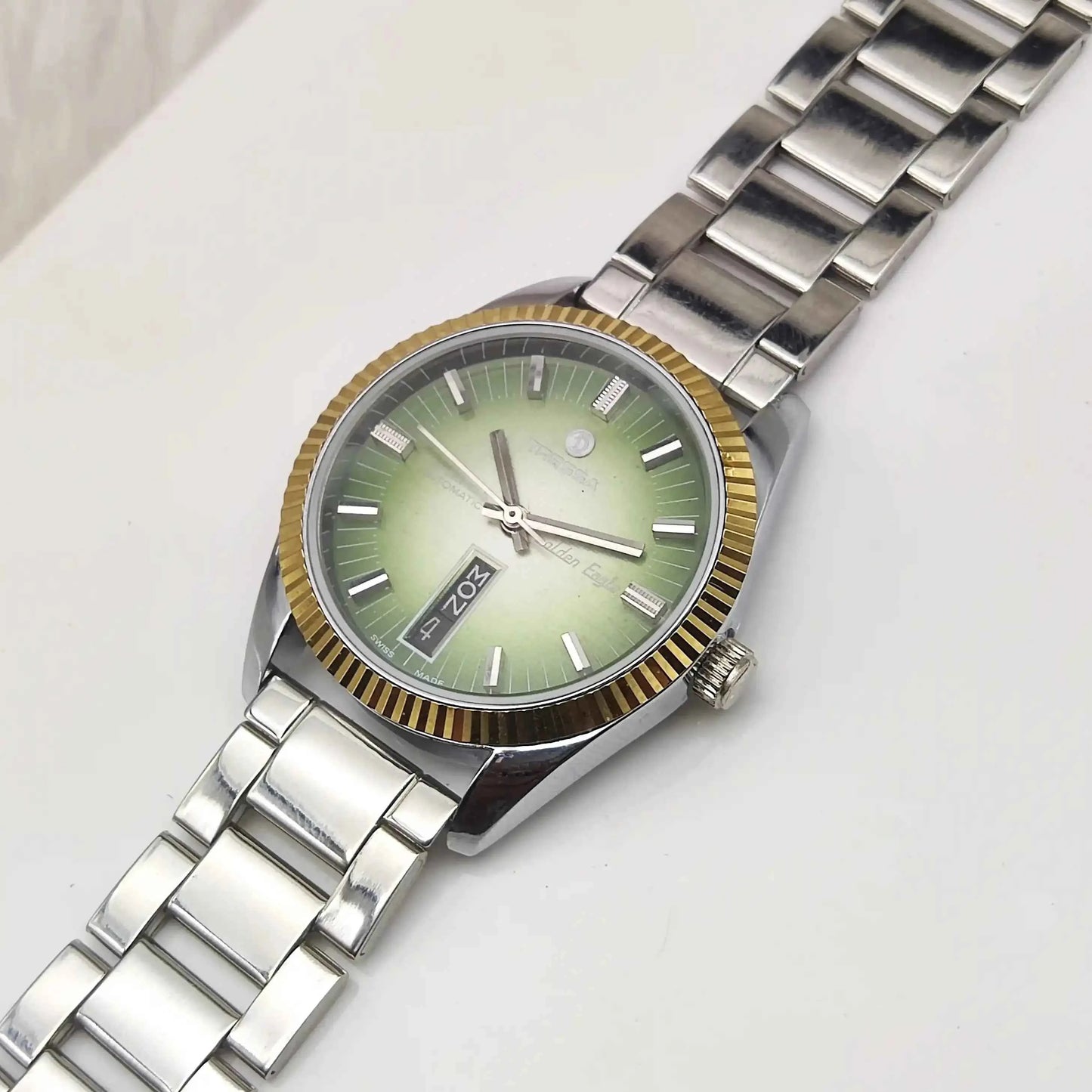 Tressa Golden Dial 17 Jewels Shock Protected Stick Indices Men's Watch