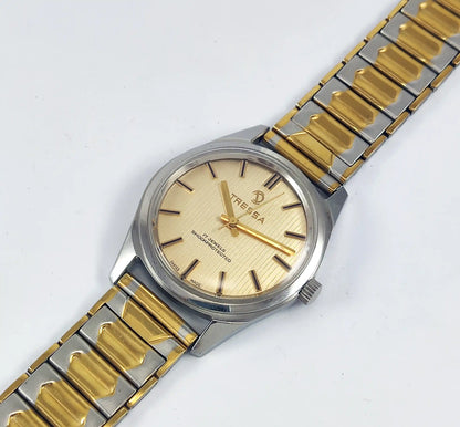 Tressa 17 Jewels Shock Protected Golden Dial Handwinding Discover-Diamonds