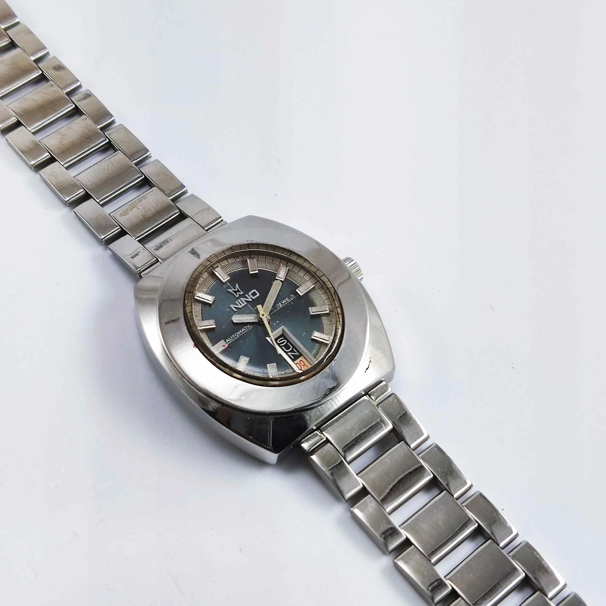 Vintage Nino Automatic Gray Dial 17 Jewels Swiss Made 2066 Discover-Diamonds